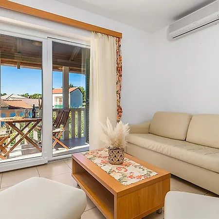 Apartment Cozy In With Wifi Palit